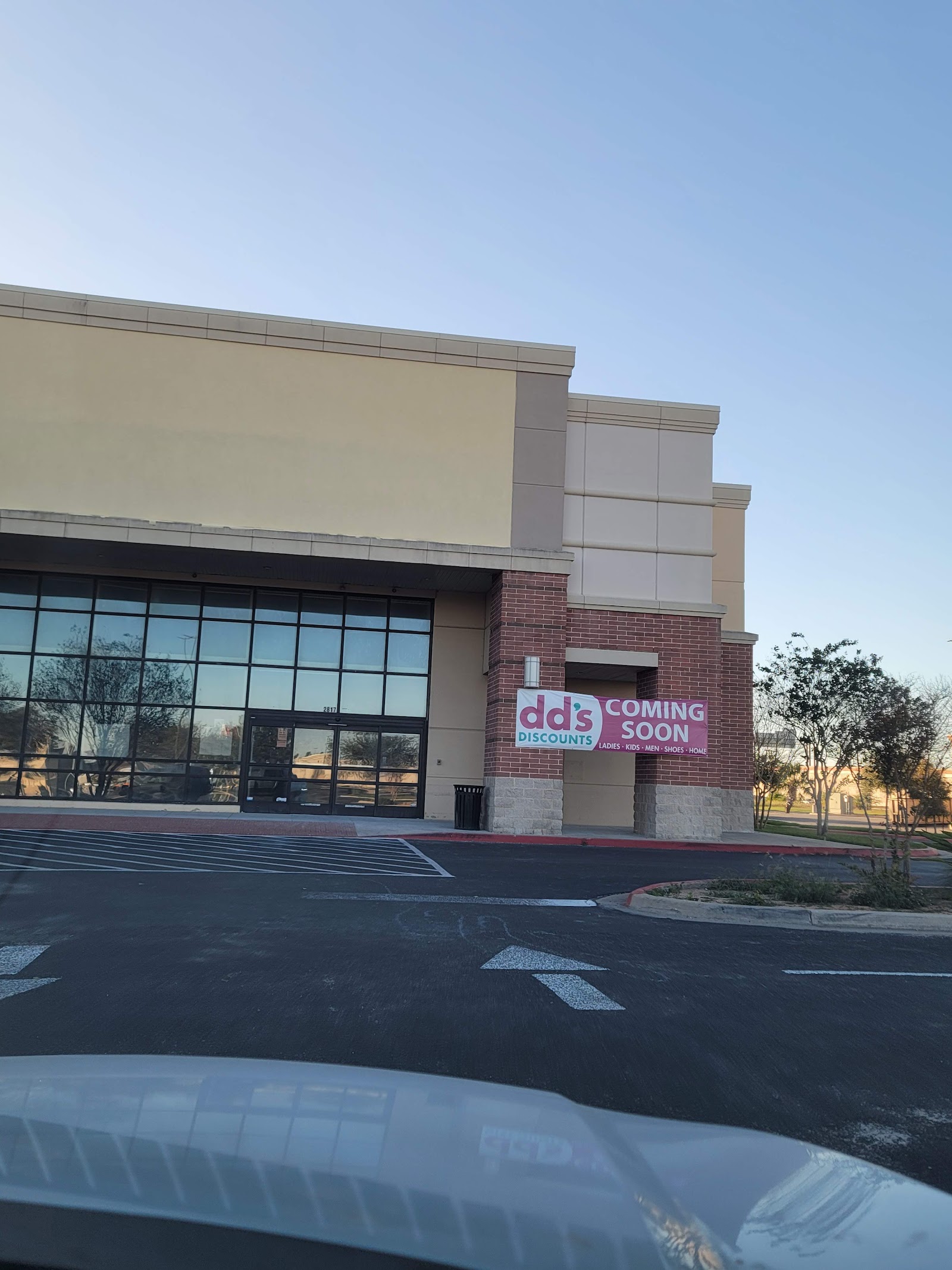 Valley Nail & Beauty Salon nail photo 6